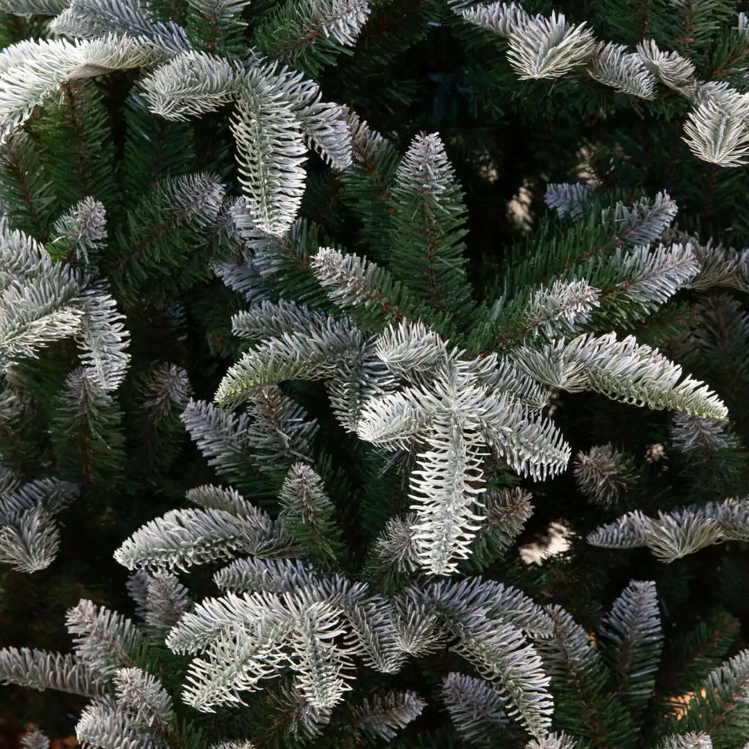 Новогодняя елка Triumph Tree Hallarin Frosted, зеленая заснеженная — изображение 7